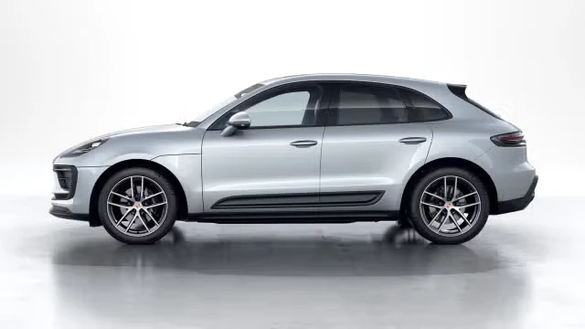 2026 Porsche Macan - Image 10 of 30