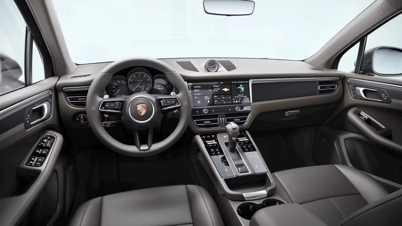 2026 Porsche Macan - Image 28 of 30