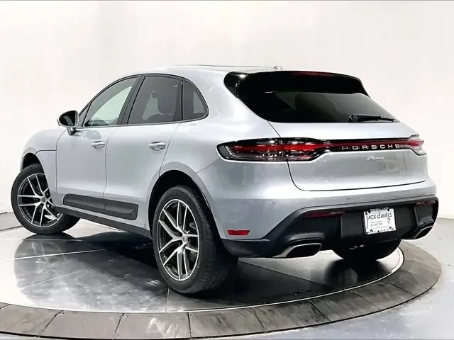 2026 Porsche Macan Electric - Image 24 of 31