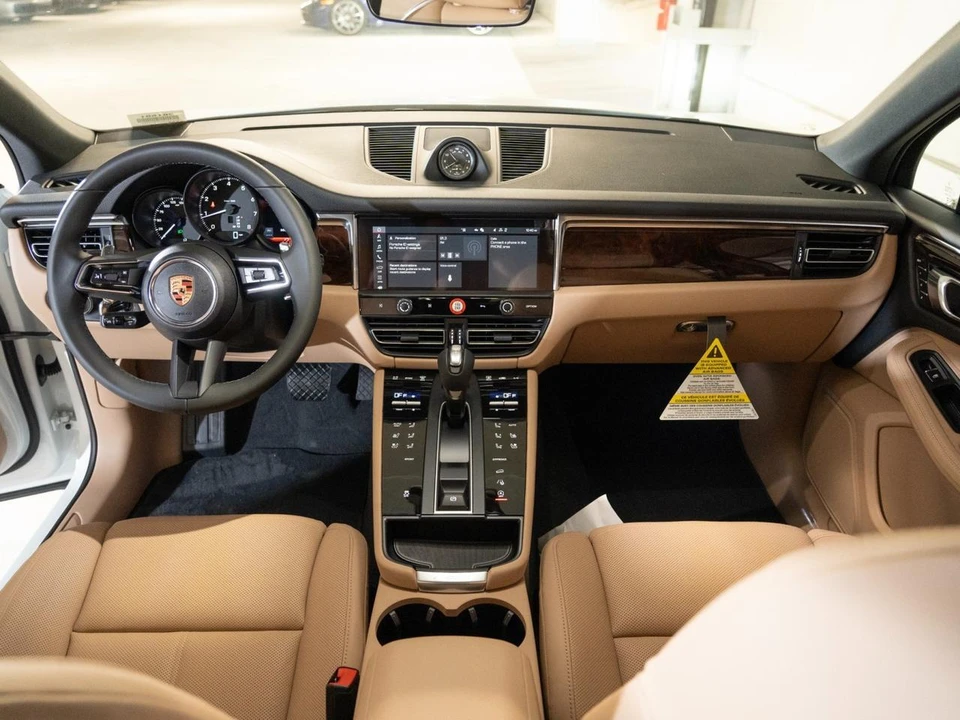 2026 Porsche Macan Electric - Image 24 of 26