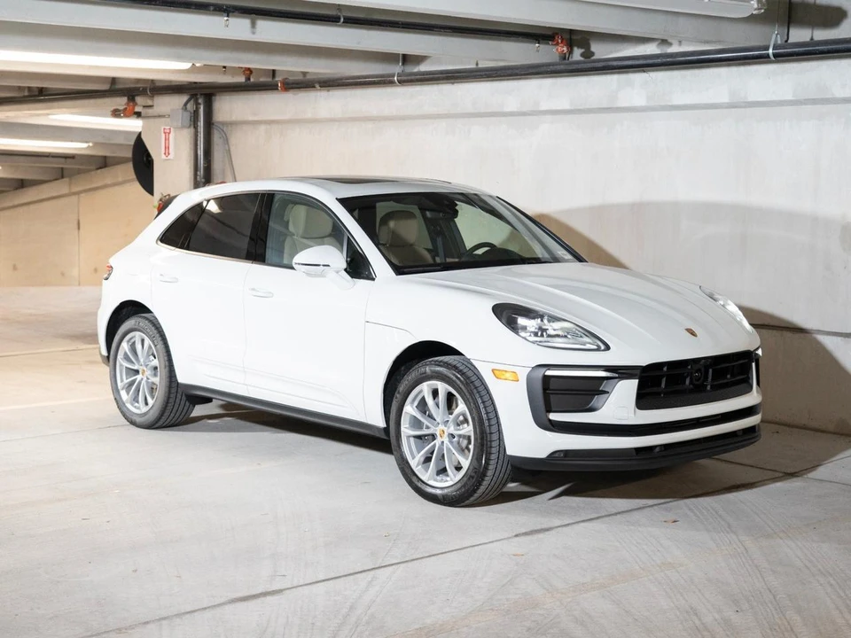 2026 Porsche Macan Electric - Image 7 of 26