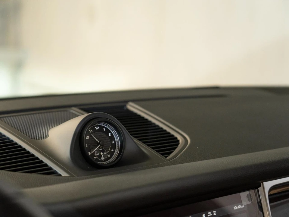 2026 Porsche Macan Electric - Image 20 of 26