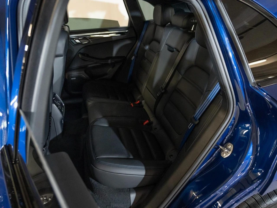 2026 Porsche Macan Electric - Image 25 of 28