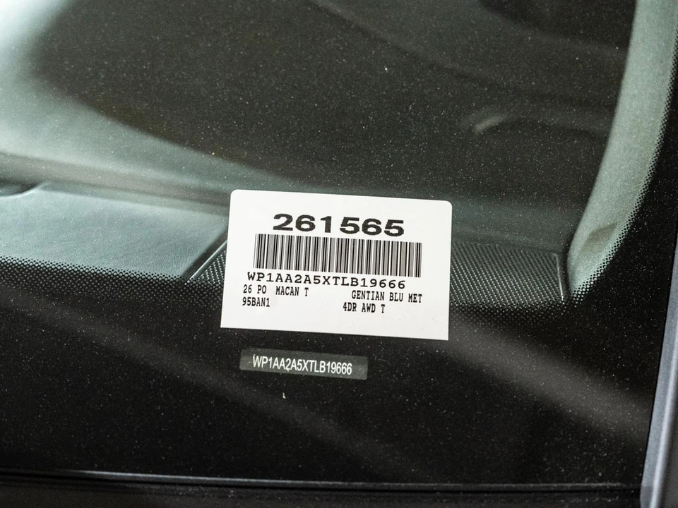 2026 Porsche Macan Electric - Image 28 of 28