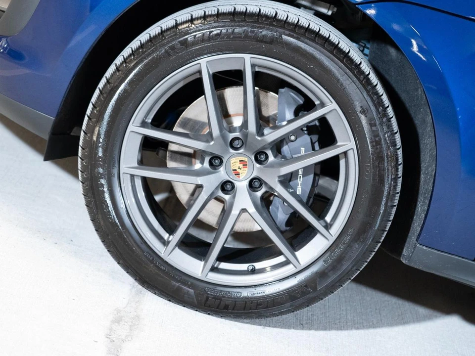 2026 Porsche Macan Electric - Image 11 of 28
