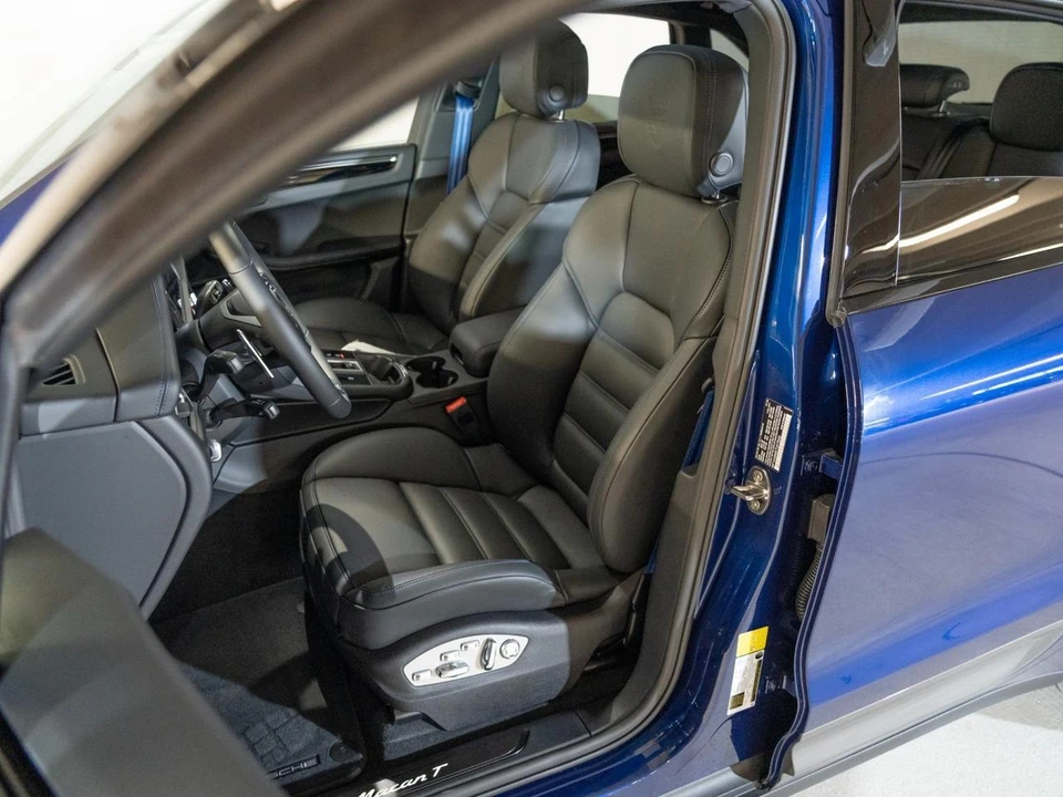 2026 Porsche Macan Electric - Image 5 of 28