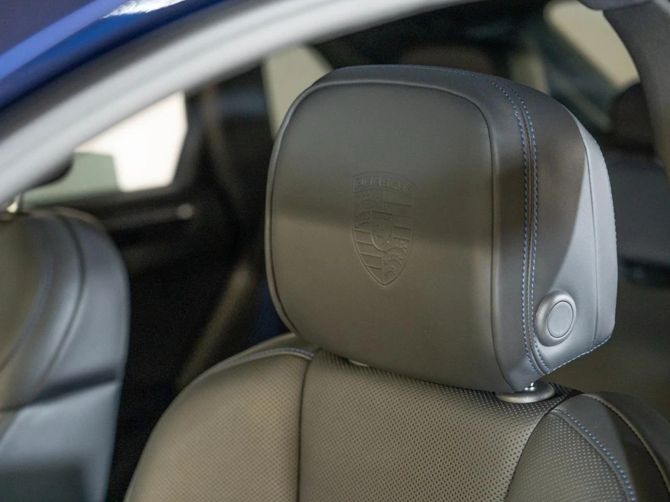 2026 Porsche Macan Electric - Image 14 of 28