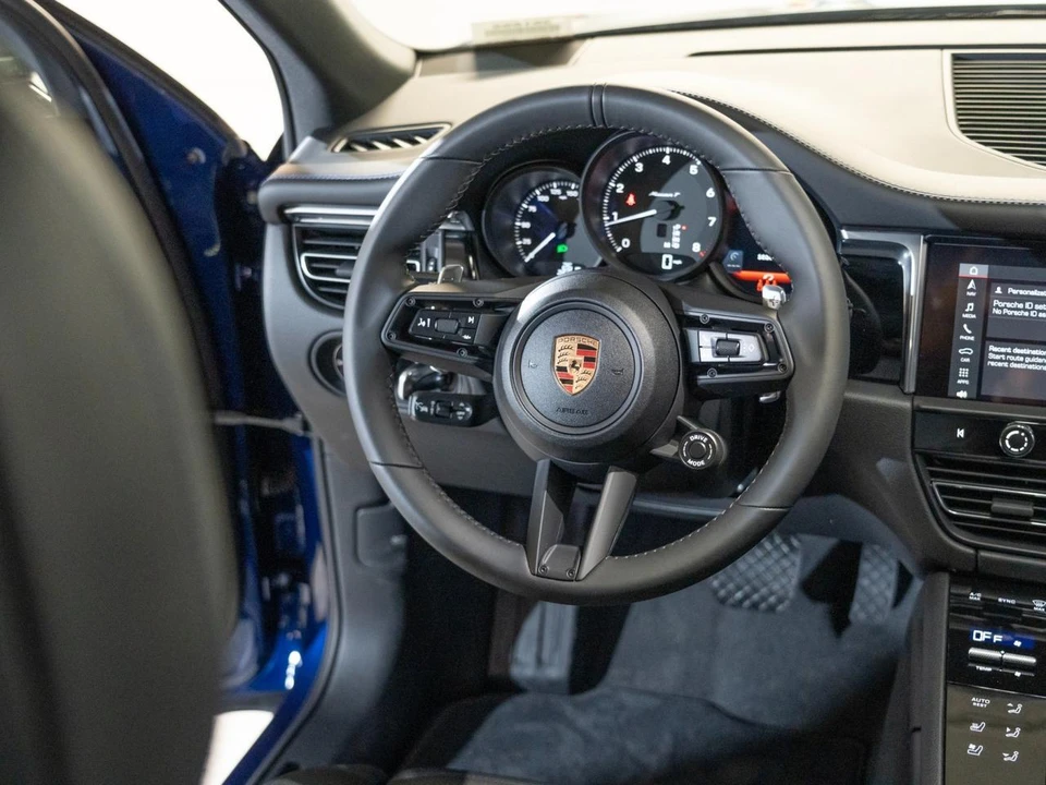 2026 Porsche Macan Electric - Image 27 of 28