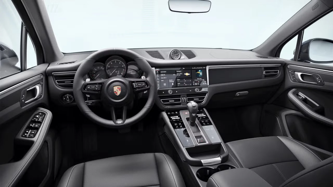 2026 Porsche Macan - Image 28 of 30