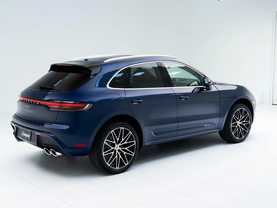 2026 Porsche Macan Electric - Image 9 of 28