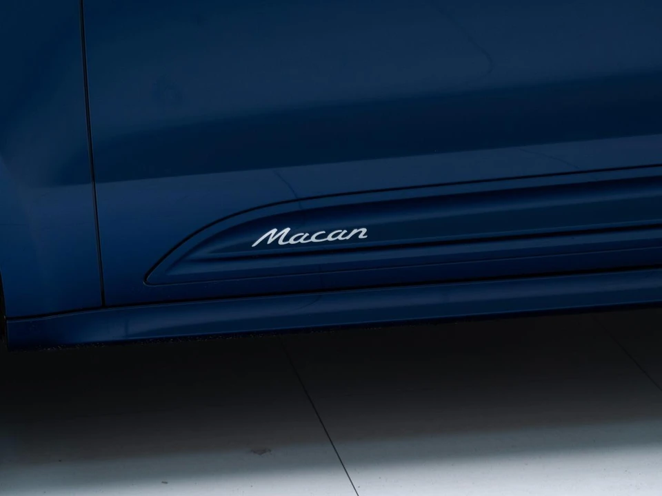 2026 Porsche Macan Electric - Image 13 of 28