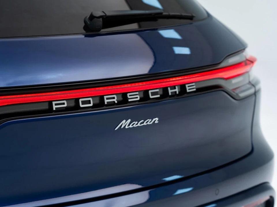 2026 Porsche Macan Electric - Image 14 of 28