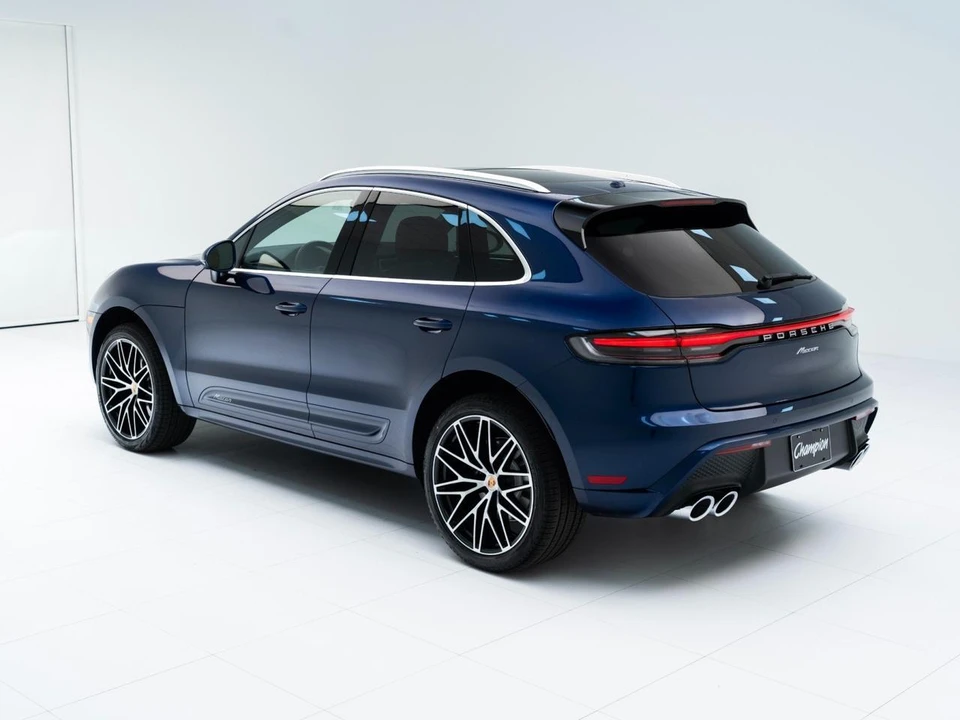 2026 Porsche Macan Electric - Image 3 of 28