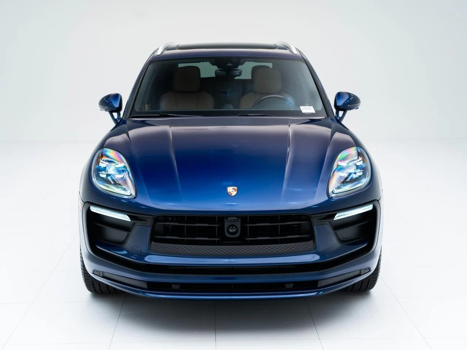 2026 Porsche Macan Electric - Image 6 of 28