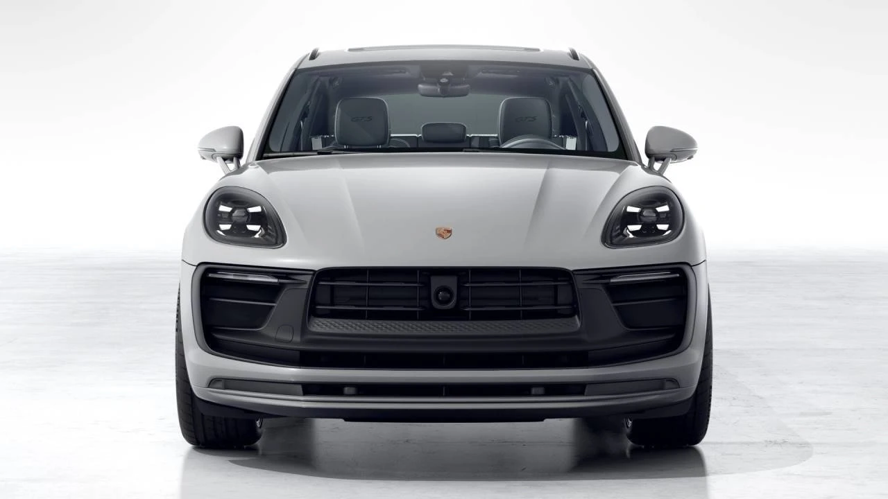 2026 Porsche Macan - Image 8 of 10