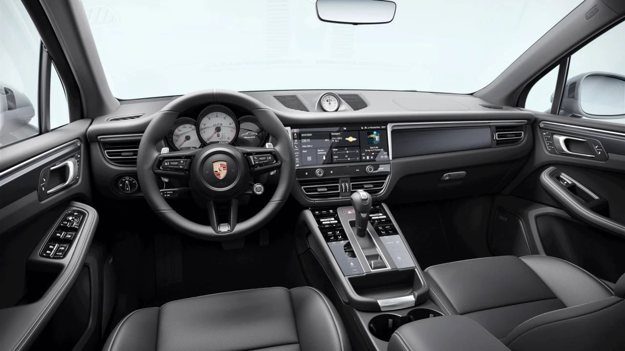 2026 Porsche Macan - Image 9 of 10