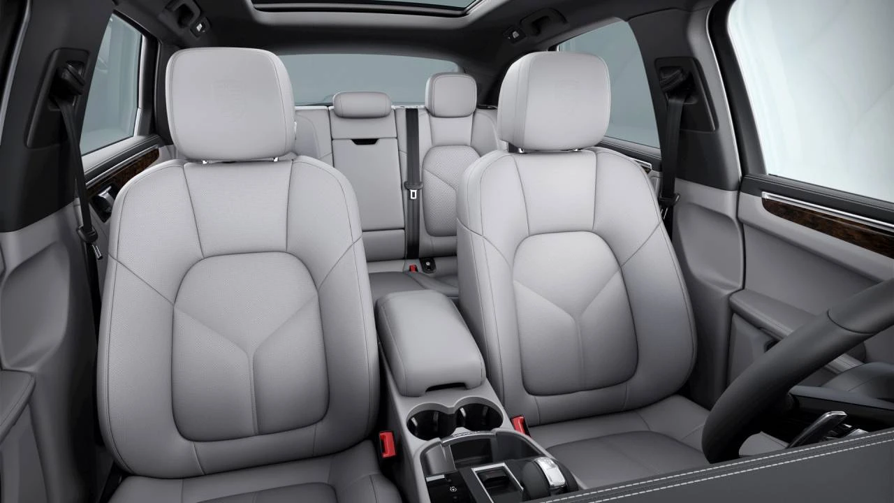 2026 Porsche Macan - Image 10 of 10