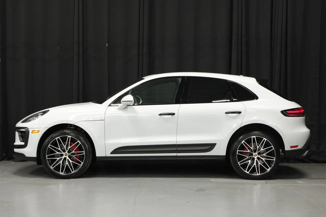 2026 Porsche Macan - Image 2 of 2