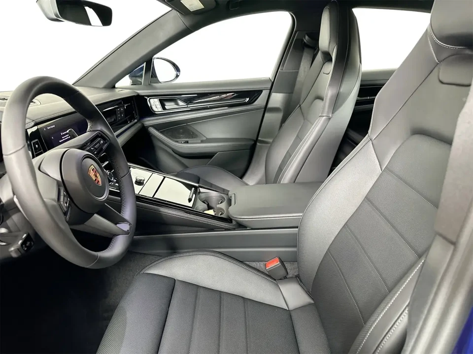 2026 Porsche 976 Panamera - Image 5 of 11