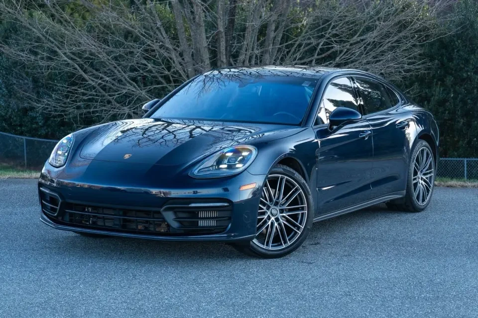 2026 Porsche 976 Panamera - Image 10 of 11