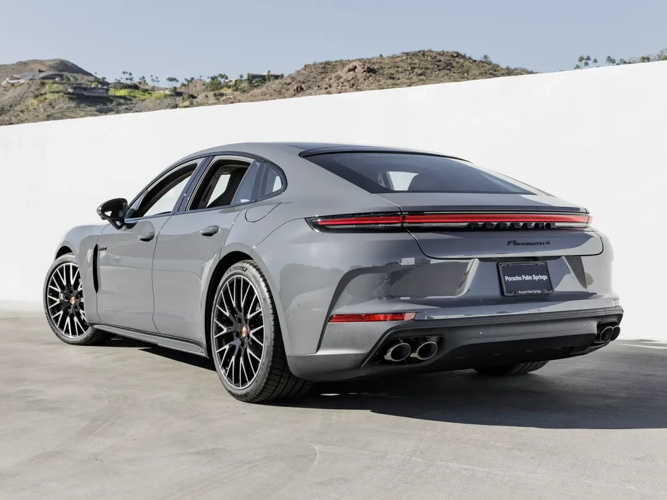 2026 Porsche 976 Panamera - Image 3 of 12