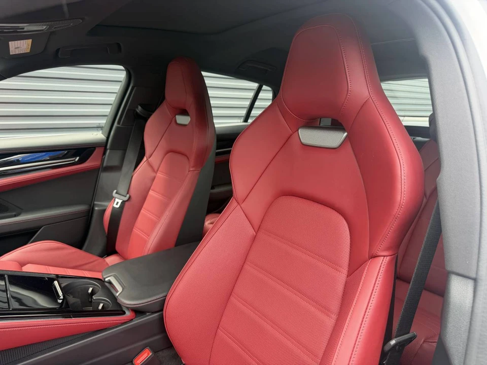 2026 Porsche 976 Panamera - Image 5 of 5
