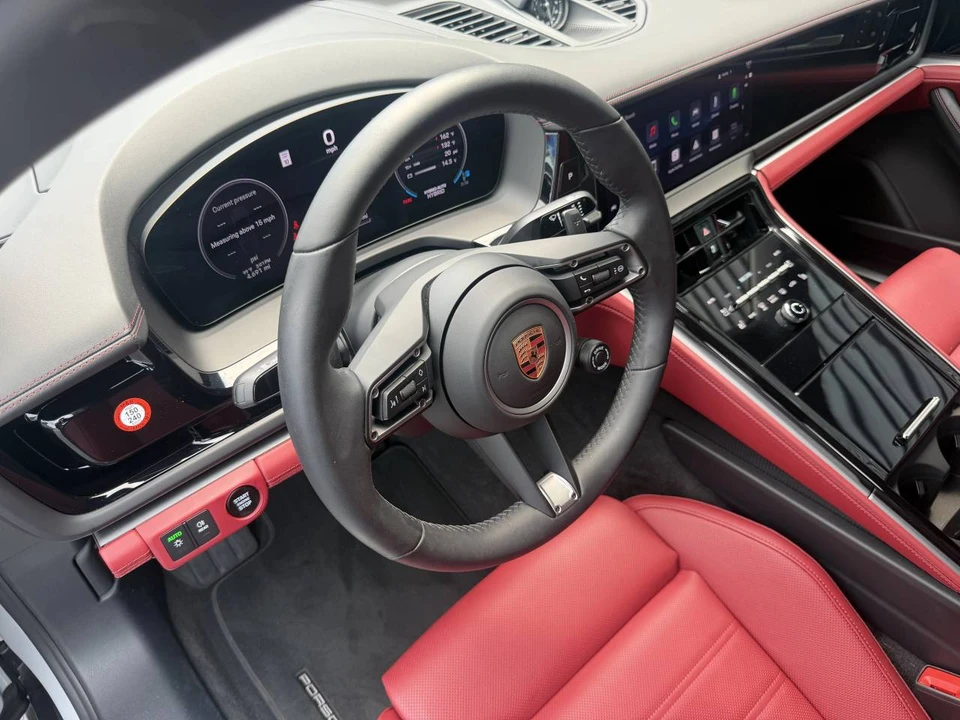 2026 Porsche 976 Panamera - Image 4 of 5