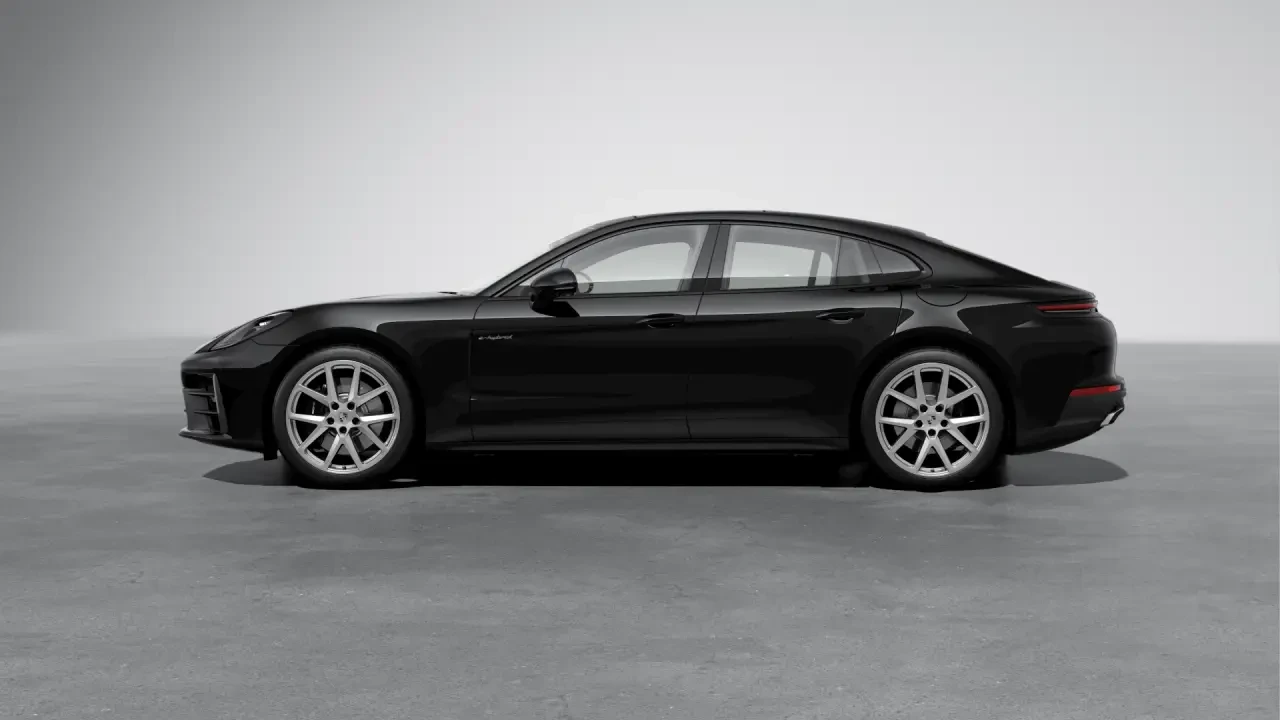 2026 Porsche 976 Panamera - Image 16 of 31