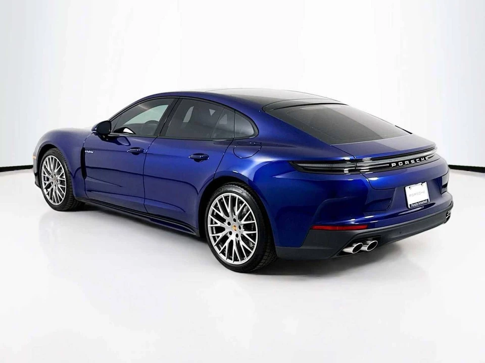 2026 Porsche 976 Panamera - Image 3 of 5