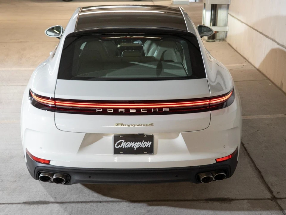 2026 Porsche 976 Panamera - Image 10 of 30