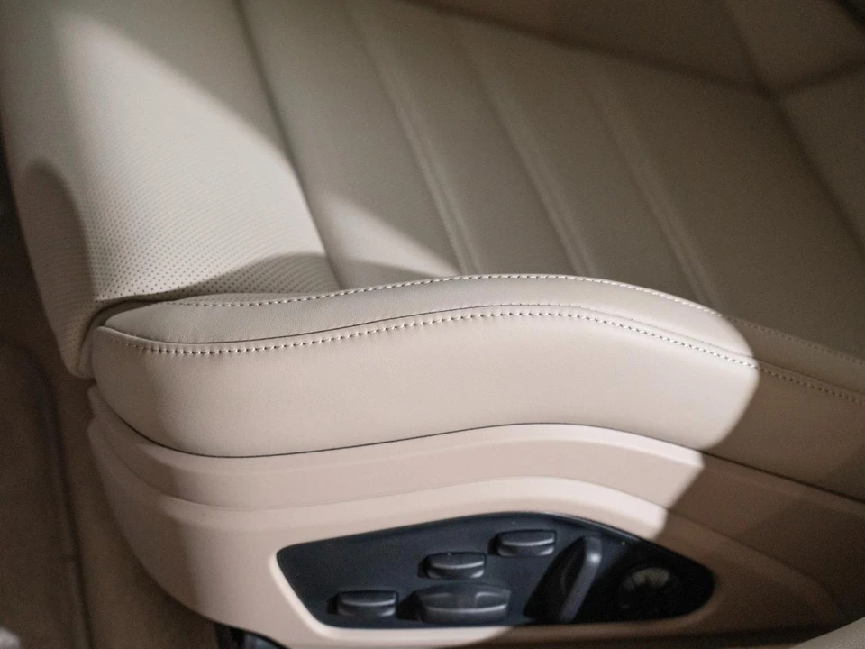2026 Porsche 976 Panamera - Image 14 of 30