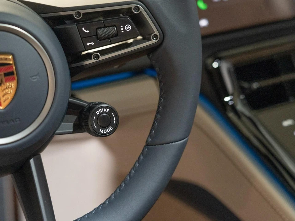 2026 Porsche 976 Panamera - Image 25 of 30