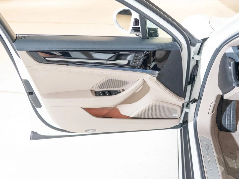 2026 Porsche 976 Panamera - Image 18 of 30
