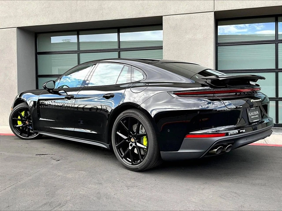 2026 Porsche 976 Panamera - Image 3 of 4