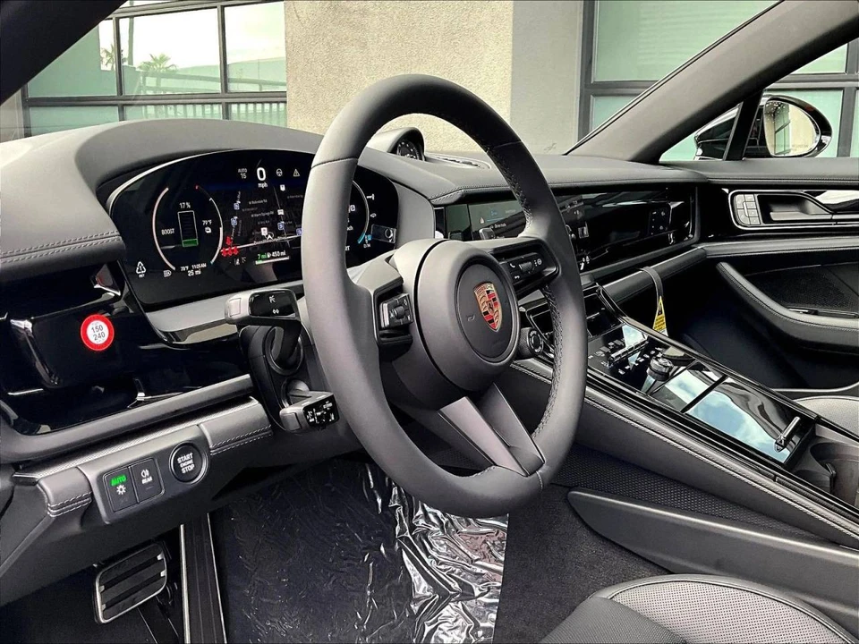 2026 Porsche 976 Panamera - Image 4 of 4