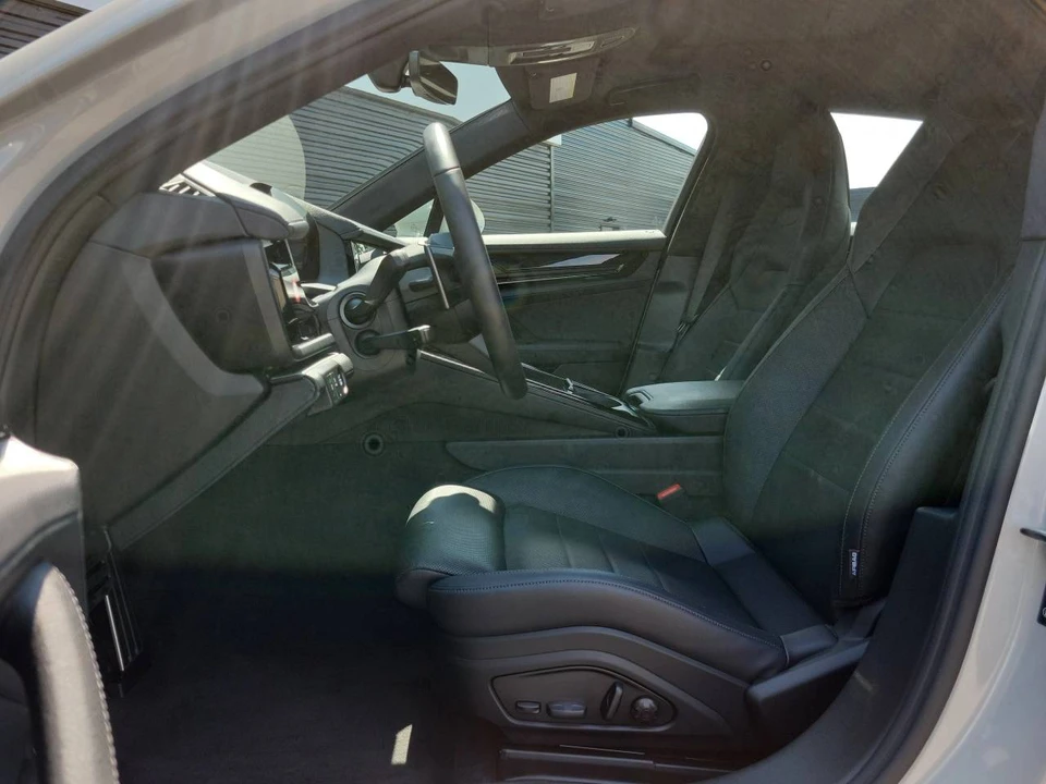 2026 Porsche 976 Panamera - Image 5 of 5