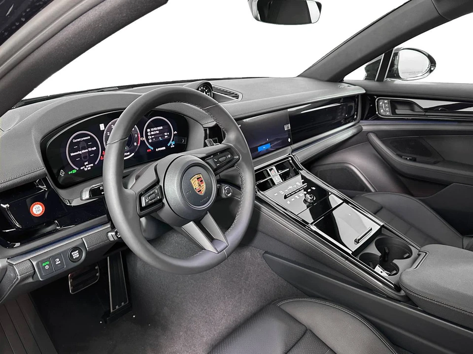 2026 Porsche 976 Panamera - Image 4 of 5