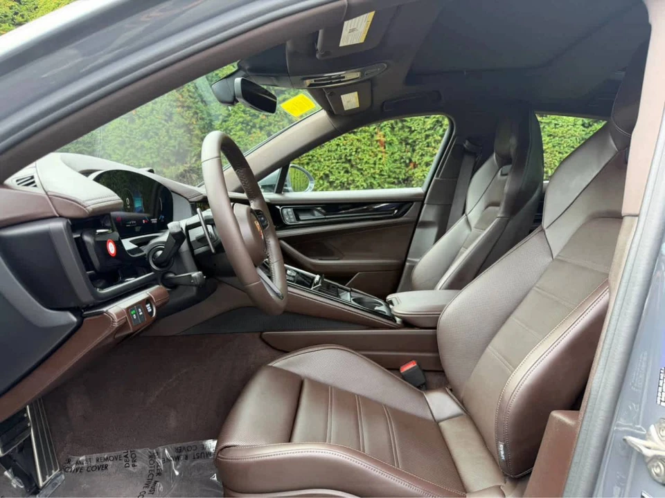 2026 Porsche 976 Panamera - Image 4 of 4