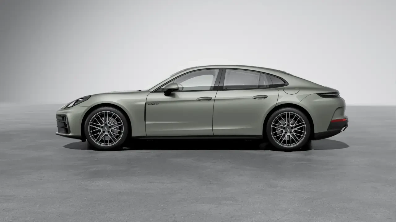 2026 Porsche 976 Panamera - Image 16 of 30