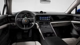 2026 Porsche Panamera - Image 25 of 30
