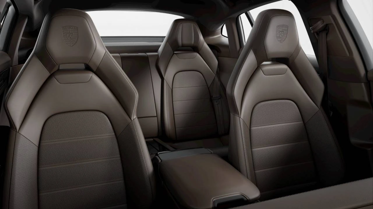 2026 Porsche 976 Panamera - Image 9 of 10
