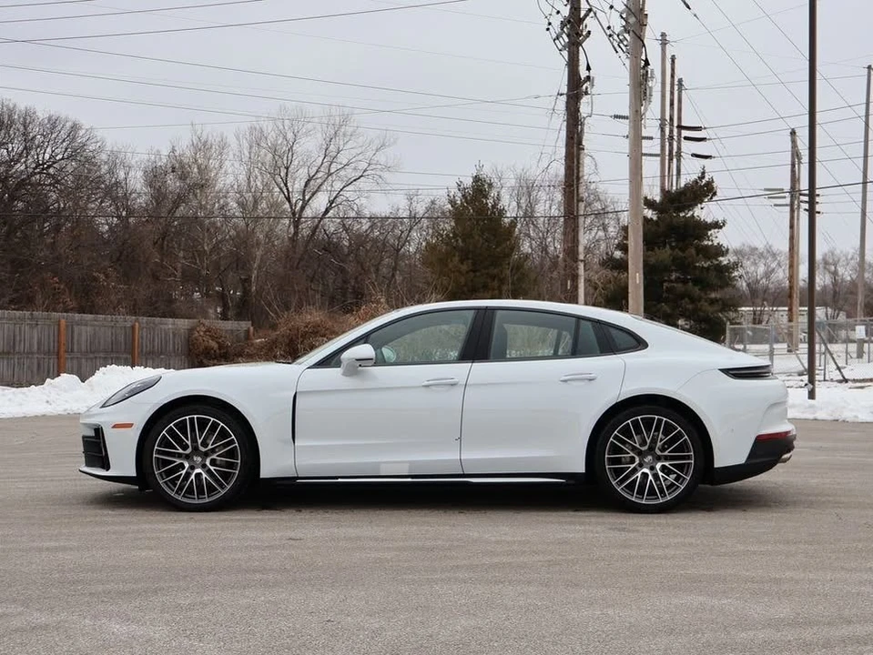 2026 Porsche 976 Panamera - Image 2 of 20
