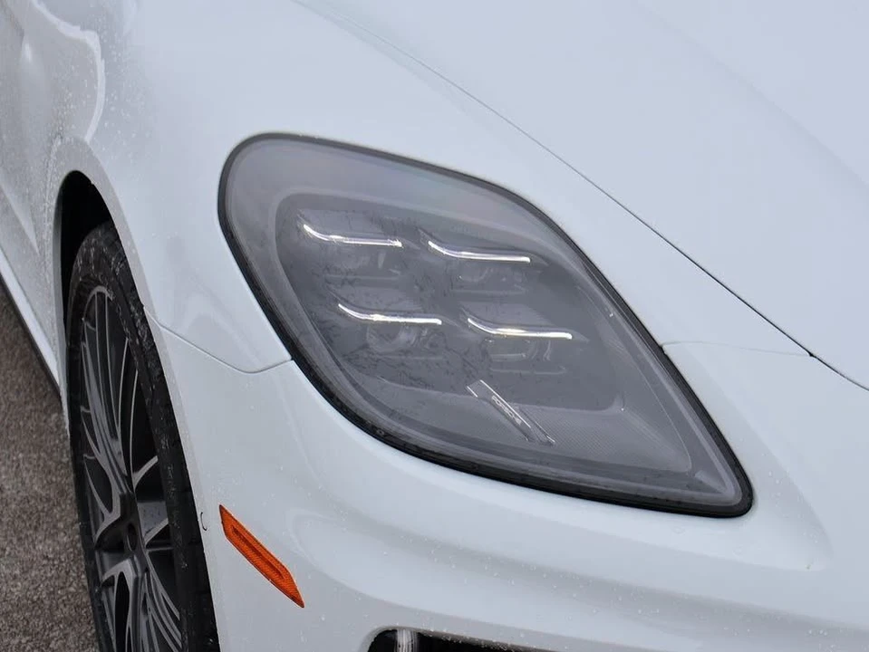 2026 Porsche 976 Panamera - Image 14 of 20