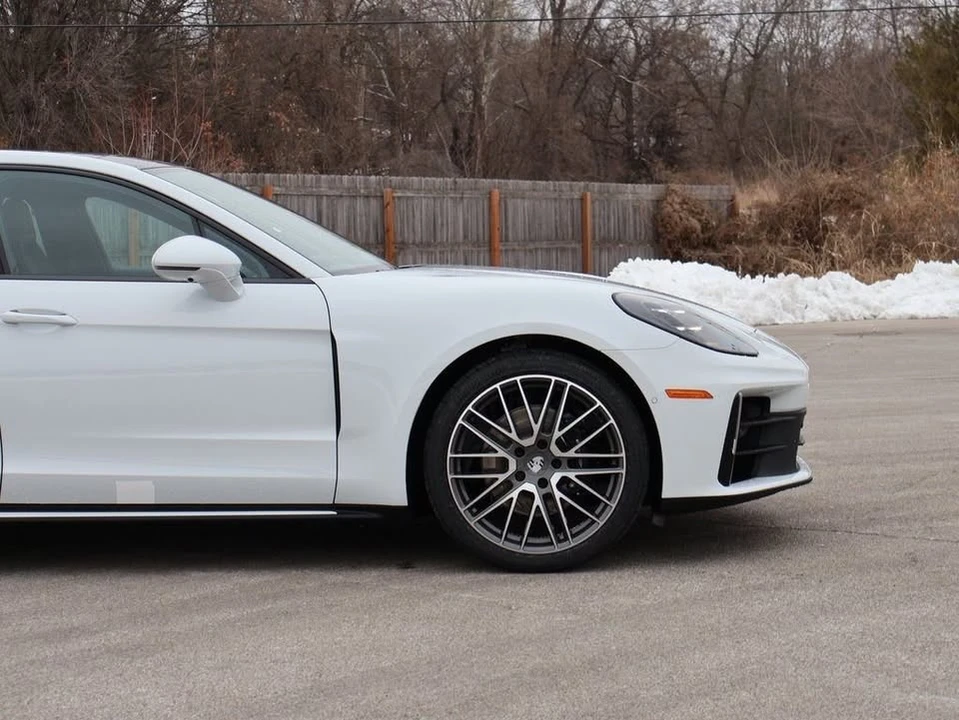 2026 Porsche 976 Panamera - Image 10 of 20