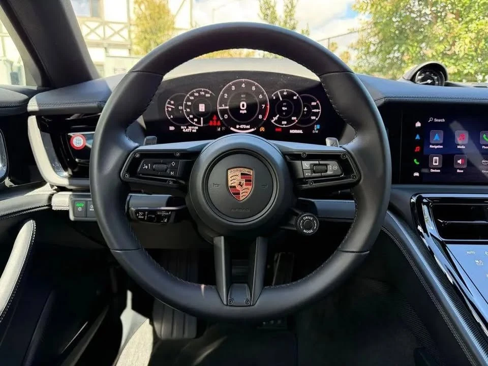 2026 Porsche 976 Panamera - Image 15 of 20