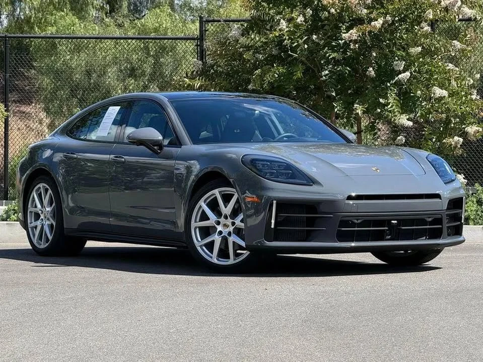 2026 Porsche 976 Panamera - Image 9 of 20