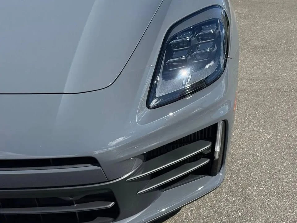 2026 Porsche 976 Panamera - Image 11 of 20