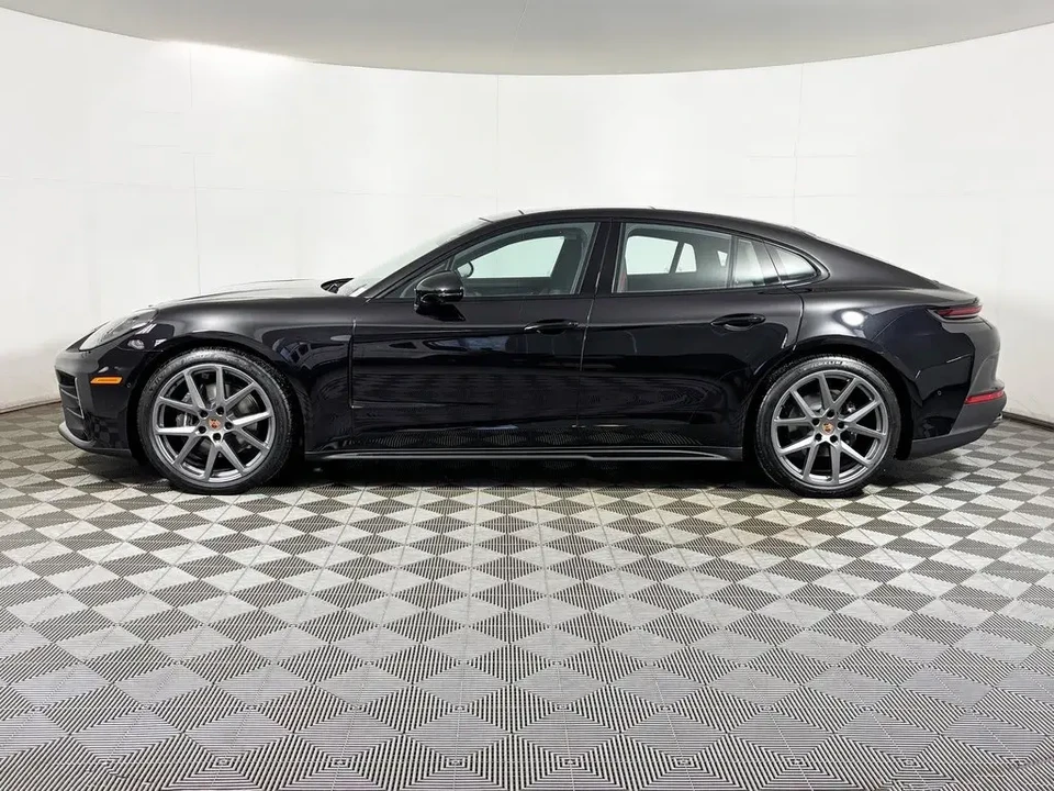 2026 Porsche 976 Panamera - Image 2 of 12