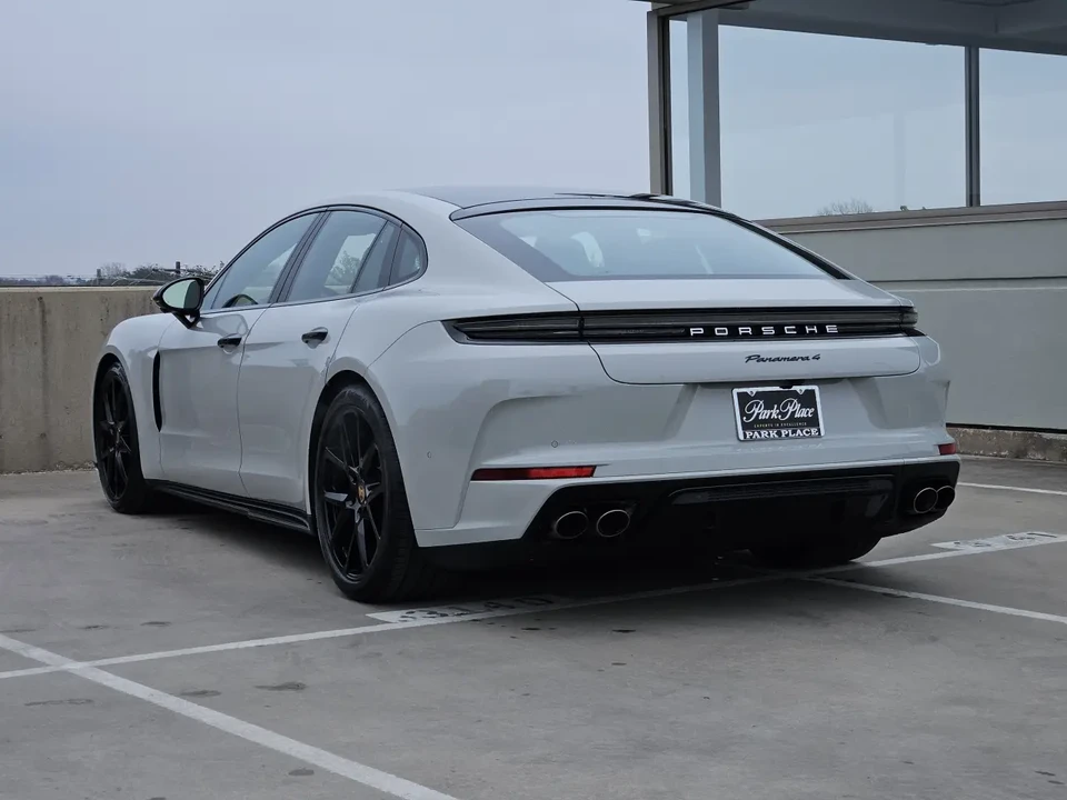 2026 Porsche 976 Panamera - Image 3 of 12