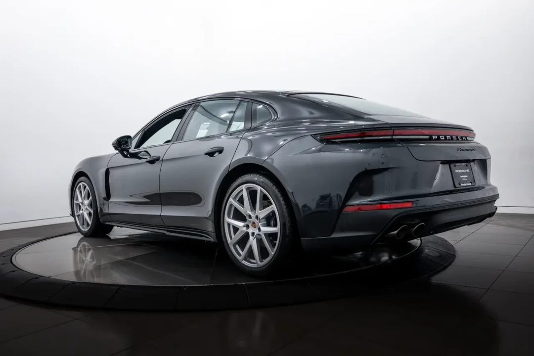 2026 Porsche 976 Panamera - Image 3 of 10